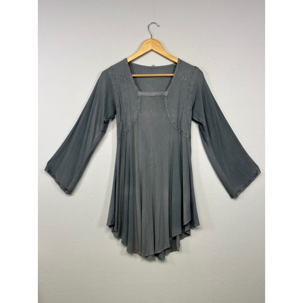 Boho Fairycore Flowy Womens Medium Gray Embroidered Sharkbite Tunic Top